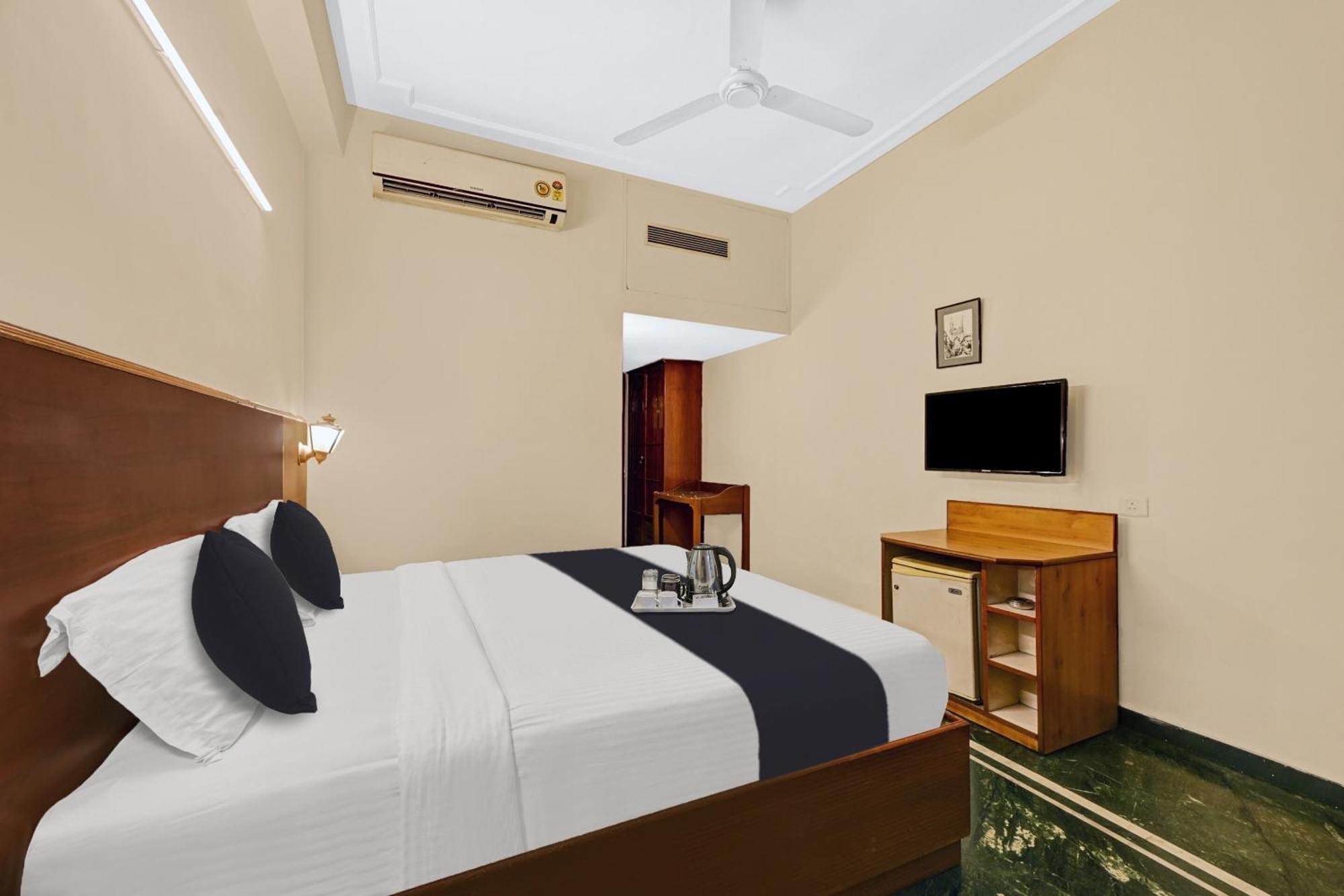 Super Townhouse Oak Hotel Belsons Taj Mahal Secundurabad Eksteriør billede