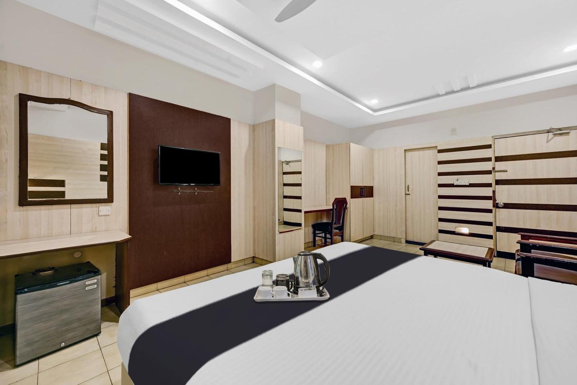 Super Townhouse Oak Hotel Belsons Taj Mahal Secundurabad Eksteriør billede
